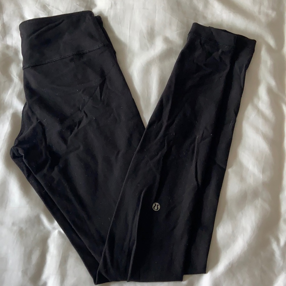 Black Lululemon reversible leggings